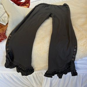 Avatar Charcoal Knit Long Pants w/Ruffle